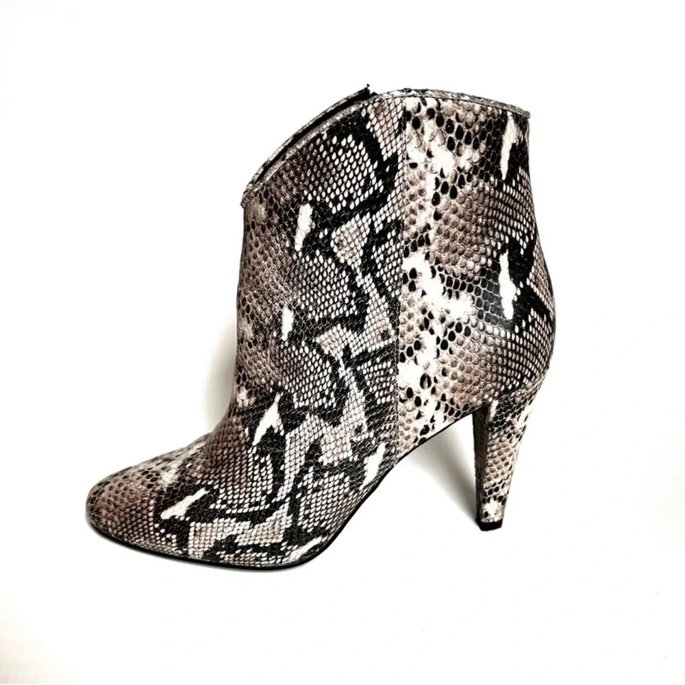Halogen python snakeskin booties heels sz 8